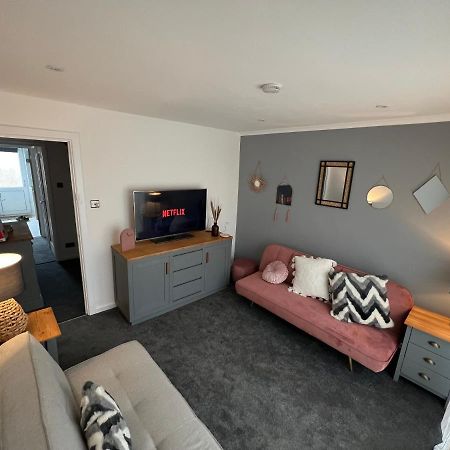 House Sleeps 8. 2Bedrooms & Sofa Beds In Sitting Room Bath Exteriér fotografie