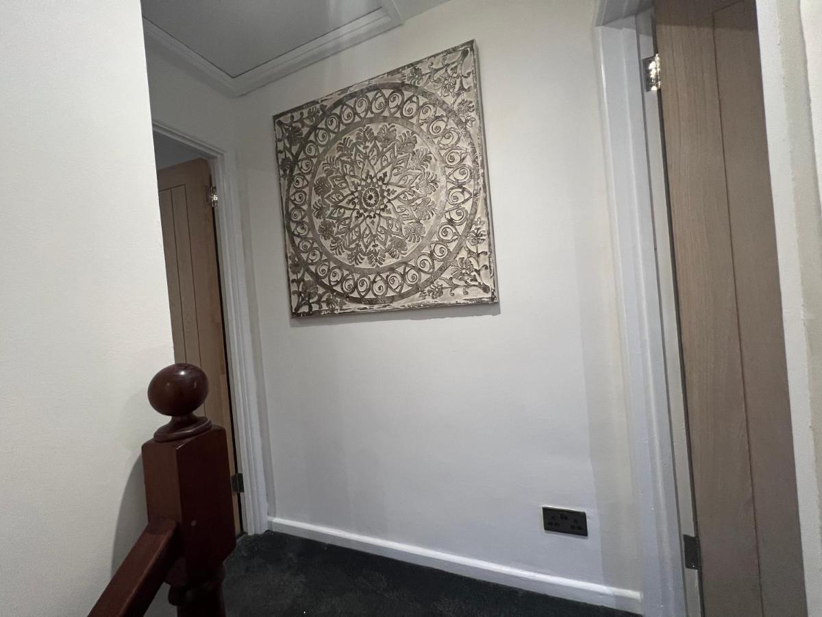 House Sleeps 8. 2Bedrooms & Sofa Beds In Sitting Room Bath Exteriér fotografie