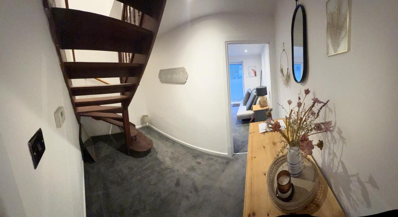 House Sleeps 8. 2Bedrooms & Sofa Beds In Sitting Room Bath Exteriér fotografie