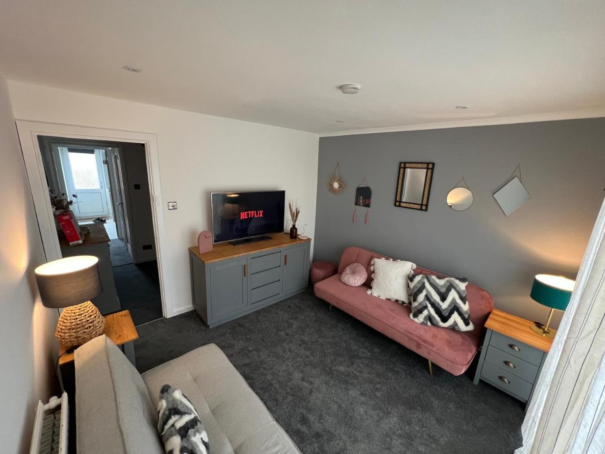 House Sleeps 8. 2Bedrooms & Sofa Beds In Sitting Room Bath Exteriér fotografie