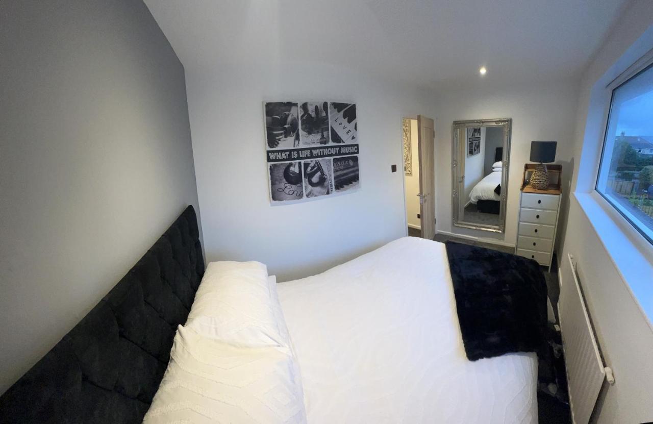 House Sleeps 8. 2Bedrooms & Sofa Beds In Sitting Room Bath Exteriér fotografie
